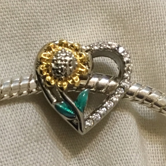 S925 Silver Hollow Heart Sunflower Bead Charm - Pandora Style - Picture 2 of 3
